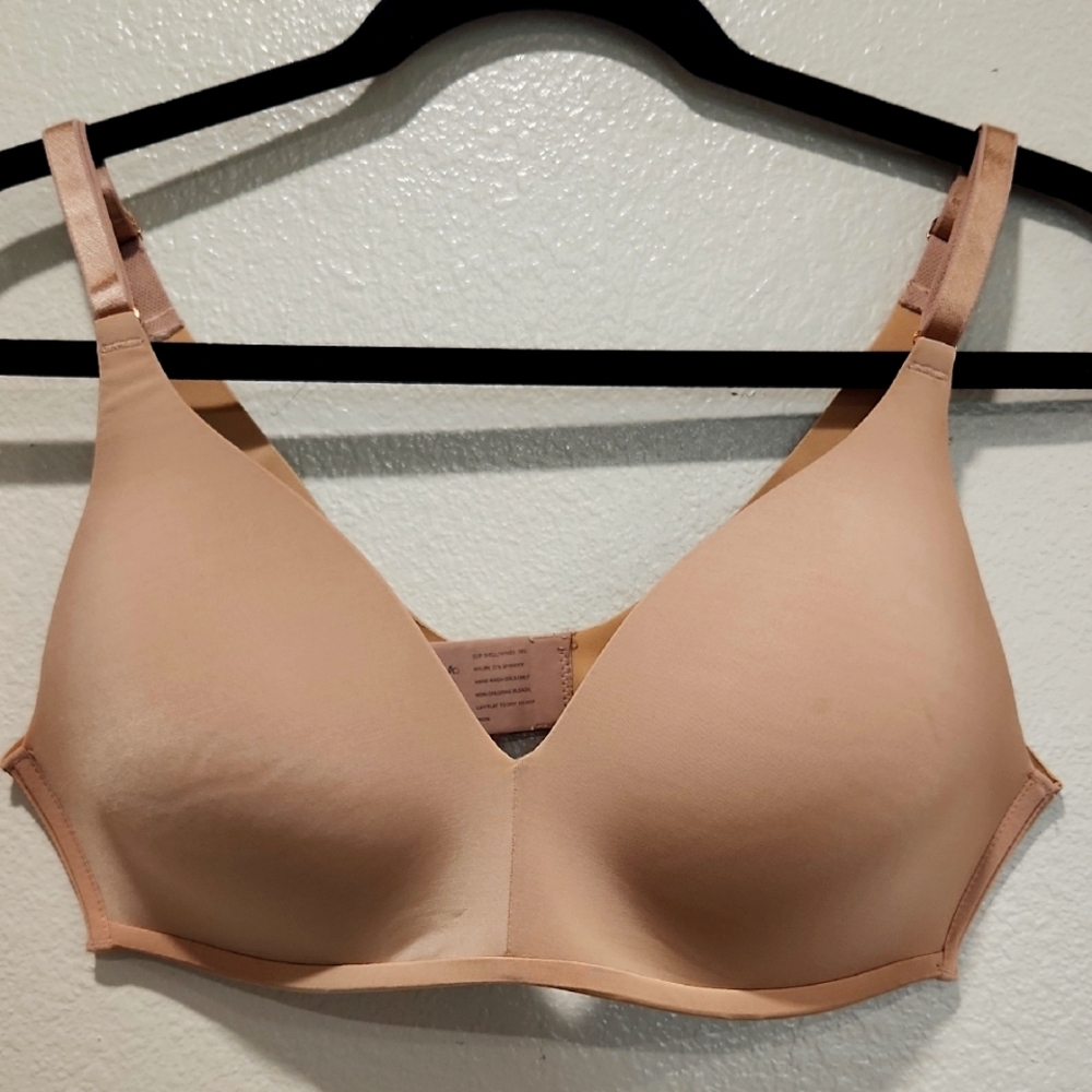 Soma Vanishing 360 Wireless Bra 36B